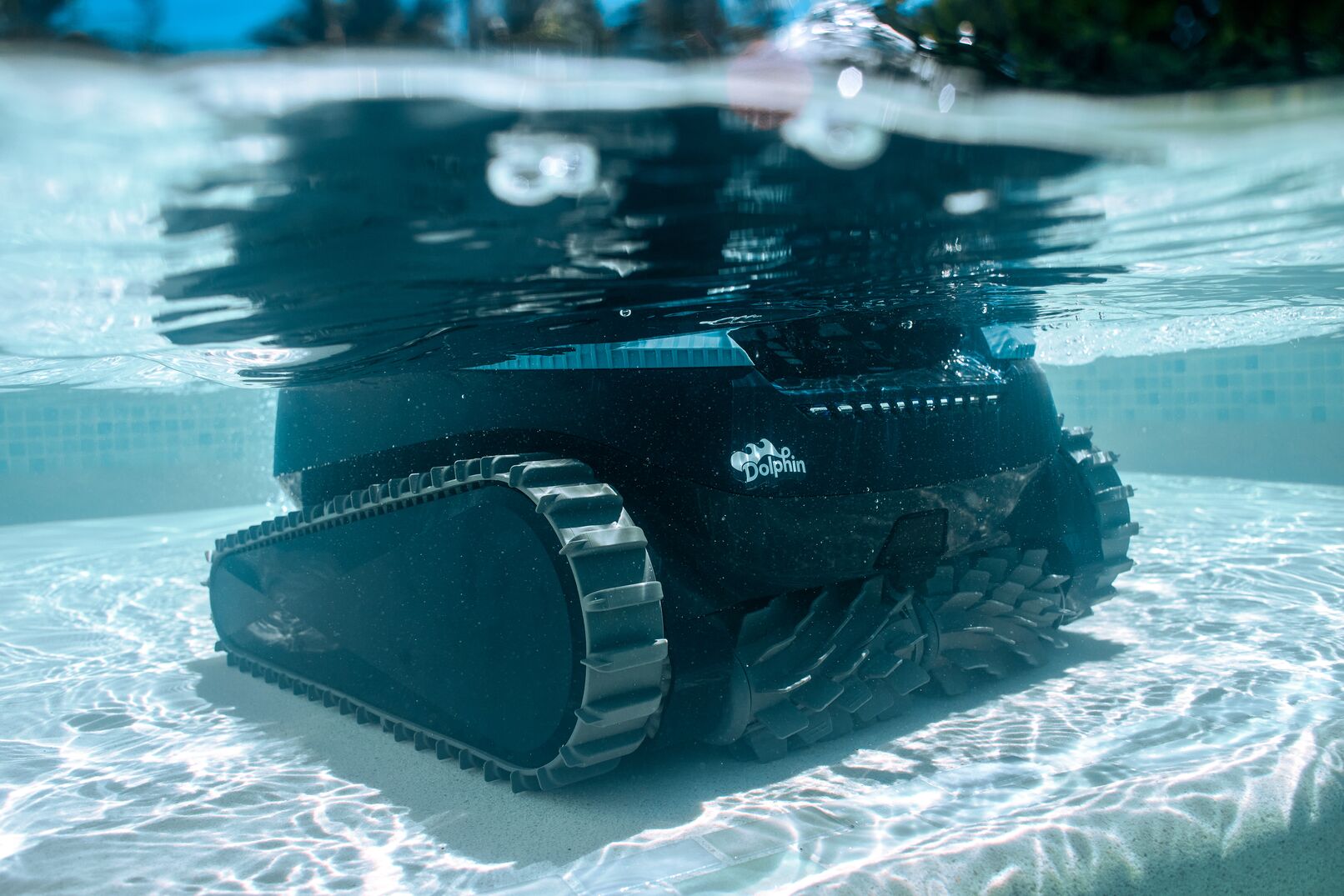 Covers the Entire Pool